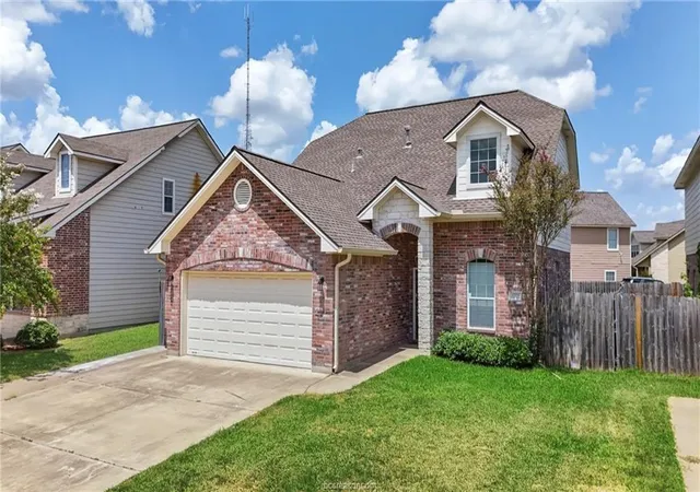 Photo 4 of Single family home for sale at 6915 Appomattox Dr, College Station, TX 77845 | MLS# 23768136 | Listing updated on 2026-09-06