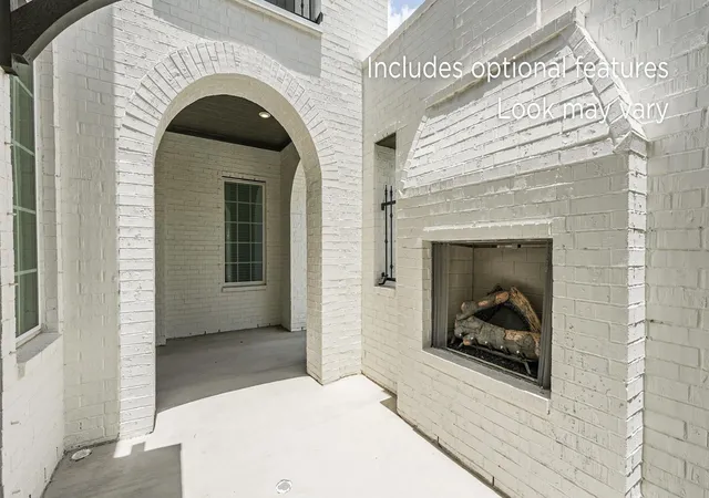 Photo 3 of Single family home for sale at 9122 Sierra Nevada Dr, Manvel, TX 77578 | MLS# 27338002 | Listing updated on 2026-09-22