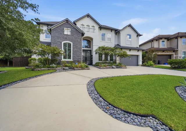 Photo 3 of Single family home for sale at 23722 Thortons Park Ln, Spring, TX 77389 | MLS# 84965818 | Listing updated on 2026-09-14