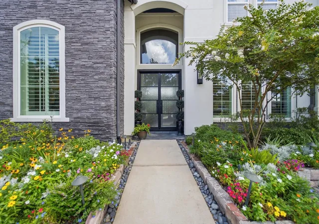 Photo 4 of Single family home for sale at 23722 Thortons Park Ln, Spring, TX 77389 | MLS# 84965818 | Listing updated on 2026-09-14