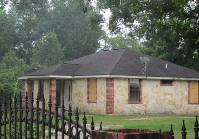 Photo 4 of Sale Pending at 5934 Deerwood Dr, Conroe, TX 77306 | MLS# 2312210 | Listing updated on 2026-08-24