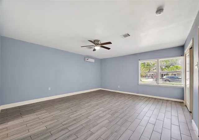 Homes for sale in Houston, TX | 6022 Lyndhurst Dr, Houston, TX 77033 | MLS# 26942318