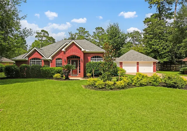 Photo 1 of Sale Pending at 507 Stephen F Austin Dr, Conroe, TX 77302 | MLS# 89308951 | Listing updated on 2026-09-16
