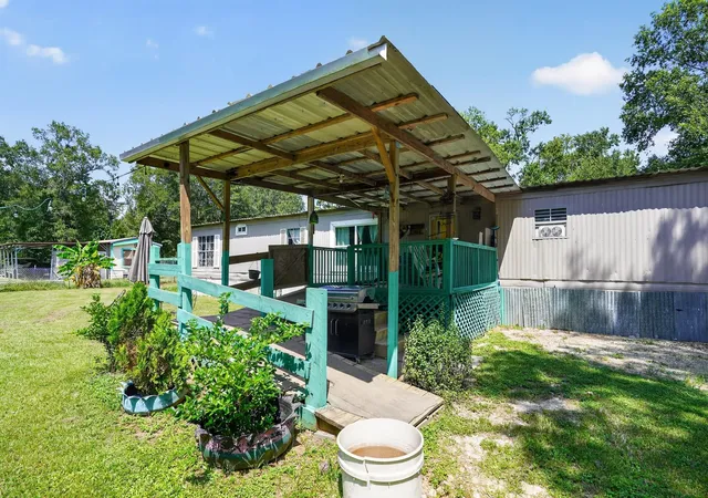 Photo 3 of Single family home for sale at 11 June Ln, Shepherd, TX 77371 | MLS# 64730920 | Listing updated on 2026-07-25
