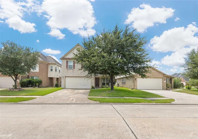 Photo 2 of Single family home for sale at 11027 Bauer Elm St, Houston, TX 77044 | MLS# 70947239 | Listing updated on 2026-09-19