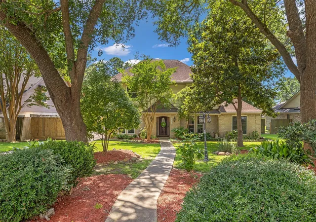 Photo 3 of Single family home for sale at 19611 Suncove Ln, Humble, TX 77346 | MLS# 69322080 | Listing updated on 2026-07-20