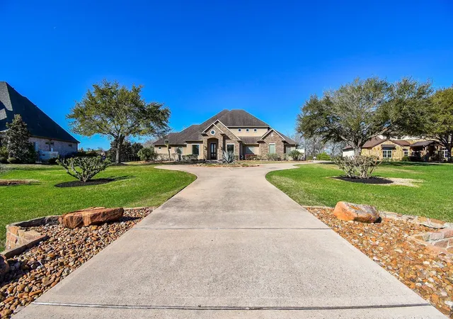 Photo 3 of Sale Pending at 2819 Palmetto Bnd, Richmond, TX 77406 | MLS# 82676779 | Listing updated on 2026-09-06