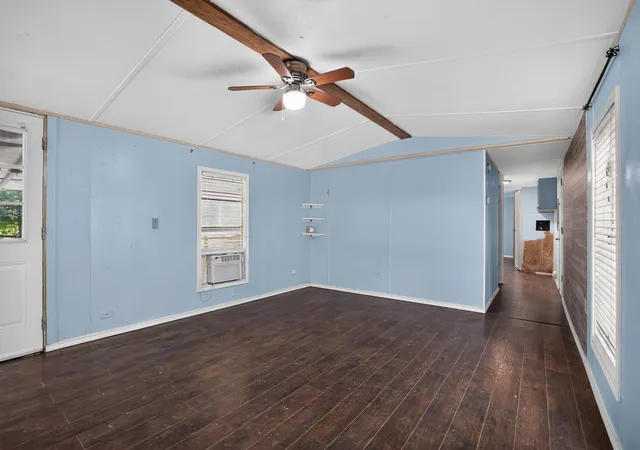 Photo 4 of Single family home for sale at 20 Juanita Ln, Shepherd, TX 77371 | MLS# 11052301 | Listing updated on 2026-07-25