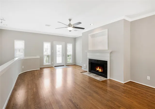 Photo 3 of Townhouse for sale at 2615 W Dallas St, Houston, TX 77019 | MLS# 32058657 | Listing updated on 2026-09-14