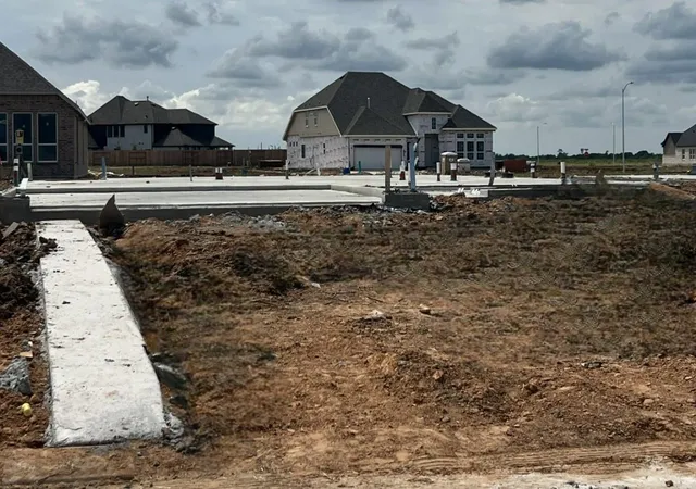 Photo 23 of Sale Pending at 814 Orchard Vale Rd, Rosharon, TX 77583 | MLS# 34102583 | Listing updated on 2026-08-31