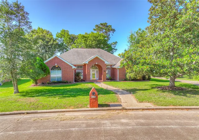 1st image of 108 Wildwood Dr, Livingston, TX 77351 | MLS# 2244049