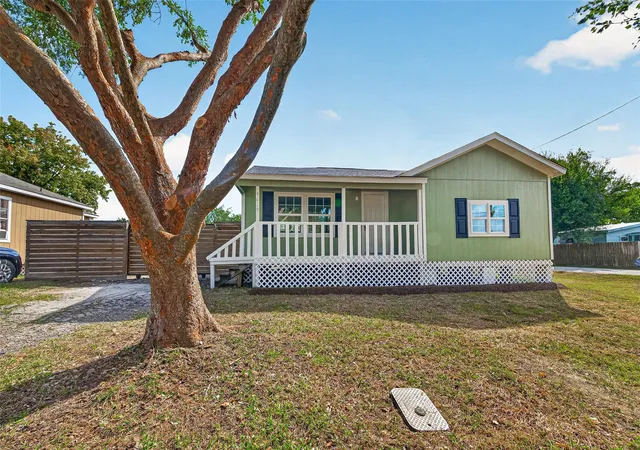 1st image of 4619 18th St, Bacliff, TX 77518 | MLS# 23487077
