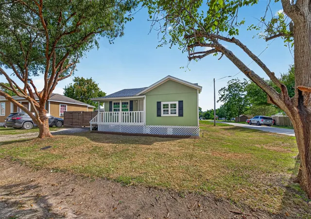 5th image of 4619 18Th St, Bacliff, TX 77518 | MLS# 23487077