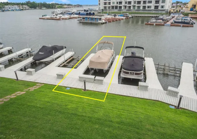 2nd image of 168 Lake Point Blvd #D204, Conroe, TX 77356 | MLS# 63539846