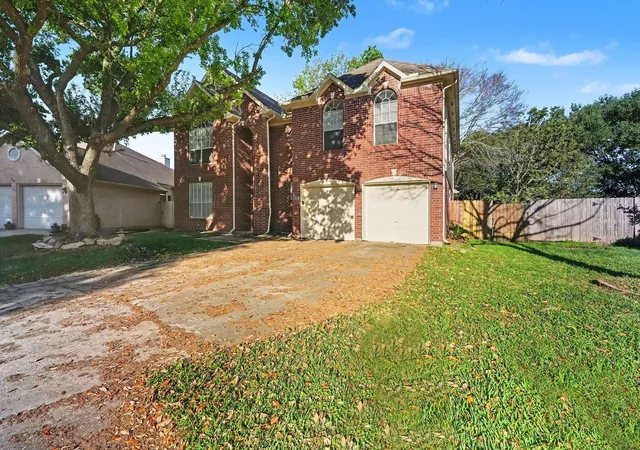 Photo 2 of Single family home for sale at 10823 Allens Landing Dr, Houston, TX 77065 | MLS# 33978277 | Listing updated on 2026-07-28