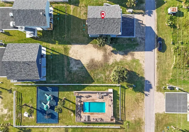 Photo 3 of Single family home for sale at 1062 Shady Ln, Gilchrist, TX 77617 | MLS# 33875578 | Listing updated on 2026-08-25
