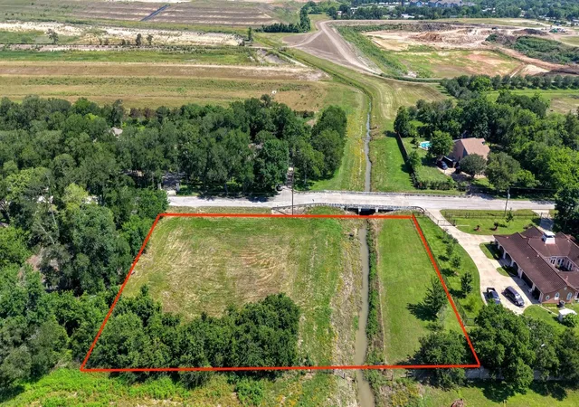 Land for sale at 15721 Oleta Ln, Sugar Land, TX 77498 | MLS# 52768187