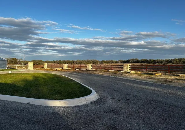29th image of 642 Windmill Ridge Dr, Blanco, TX 78606 | MLS# 30957374