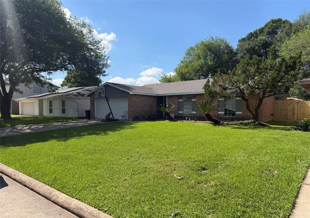 2nd image of 9909 Cardinal St, La Porte, TX 77571 | MLS# 41780851