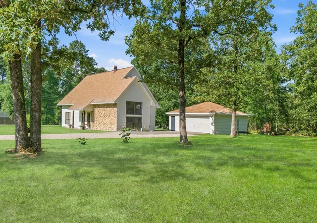 3rd image of 109 Pine Needle St, Onalaska, TX 77360 | MLS# 13671386