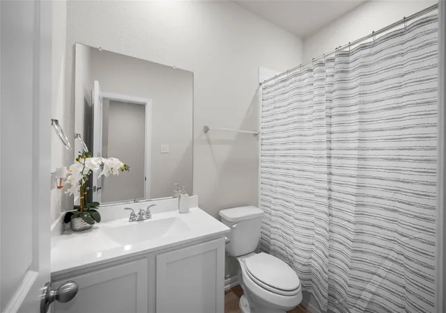 Photo 3 of Single family home for sale at 8223 Rose Quartz Dr, Texas City, TX 77591 | MLS# 23055010 | Listing updated on 2026-07-07