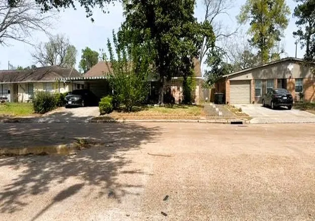 Homes for sale in Houston, TX | 7613 Parker Rd, Houston, TX 77016 | MLS# 63808196