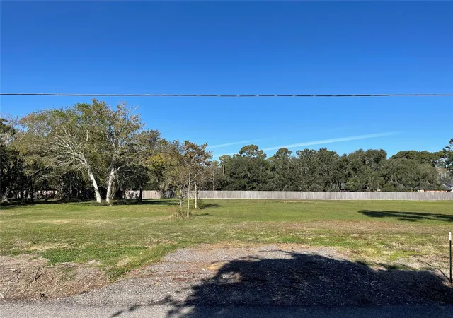 Homes for sale in Bacliff, TX | 08 Middleton St, Bacliff, TX 77581 | MLS# 27449483