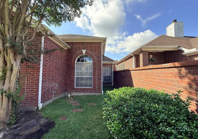 Photo 2 of Single family home for sale at 4627 Cashel Spring Dr, Houston, TX 77069 | MLS# 2607393 | Listing updated on 2026-08-21