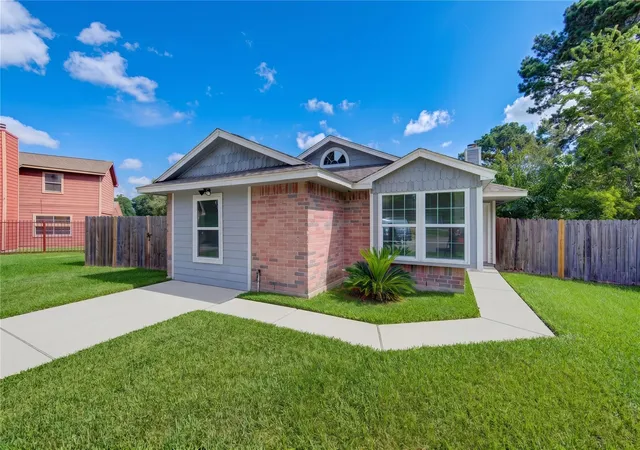 2nd image of 15814 Murrelet Ct, Humble, TX 77396 | MLS# 55059562