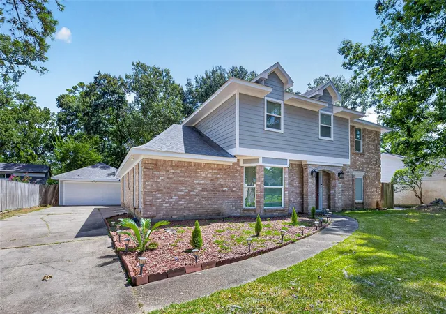 2nd image of 2227 Pine River Dr, Kingwood, TX 77339 | MLS# 45318351