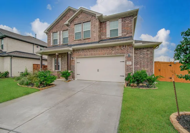 2nd image of 6303 Spanish Moss Dr, Pearland, TX 77584 | MLS# 74686601