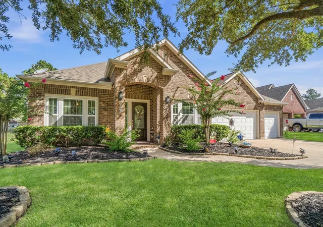 Photo 4 of Sale Pending at 1122 Windsor Chase Ln, Spring, TX 77373 | MLS# 63817865 | Listing updated on 2026-09-08