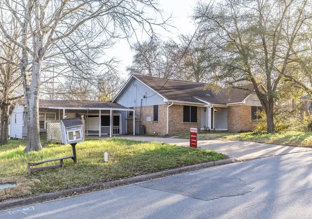 Photo 50 of Single family home for sale at 1425 15th Street, Huntsville, TX 77340 | MLS# 18430891 | Listing updated on 2026-06-26
