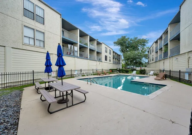 2nd image of 4001 Nasa Pkwy, Seabrook, TX 77586