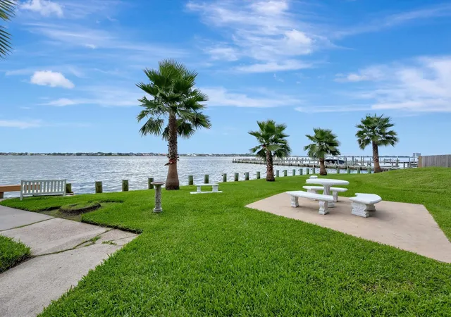 3rd image of 4001 Nasa Pkwy #201, Seabrook, TX 77586 | MLS# 72567095
