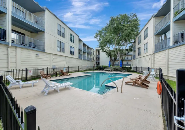 4th image of 4001 Nasa Pkwy #201, Seabrook, TX 77586 | MLS# 72567095