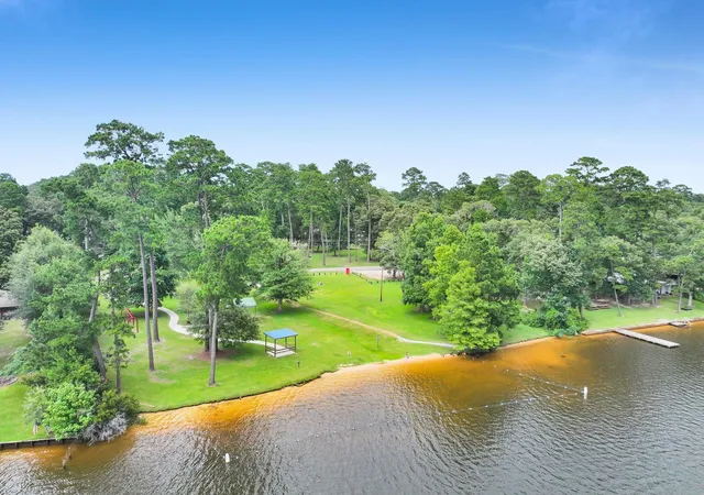Photo 3 of Single family home for sale at 388 Mayberry Dr, Woodville, TX 75979 | MLS# 12906746 | Listing updated on 2026-08-04