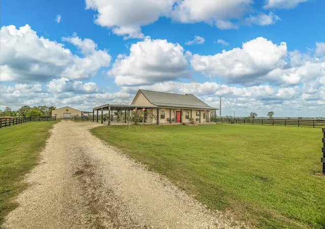 Homes for sale in Winnie, TX | 1755 Mcbride Devillier Loop, Winnie, TX 77665 | MLS# 30541194