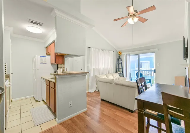 5th image of 3506 Cove View Blvd #206, Galveston, TX 77554 | MLS# 84568518