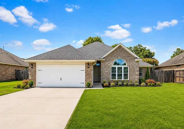 Single family home for sale at 9680 N Nevada St, Beaumont, TX 77707 | MLS# 14211203