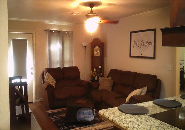 2nd image of 202 Azalea St, Lake Jackson, TX 77566 | MLS# 45523332