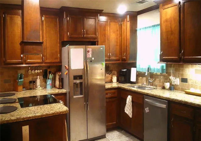 Photo 3 of Single family home for sale at 202 Azalea St, Lake Jackson, TX 77566 | MLS# 45523332 | Listing updated on 2026-07-21