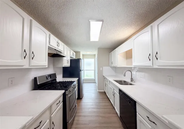 Photo 2 of Single family home for sale at 5602 Briarwood Forest Dr, Houston, TX 77088 | MLS# 50956904 | Listing updated on 2026-09-15