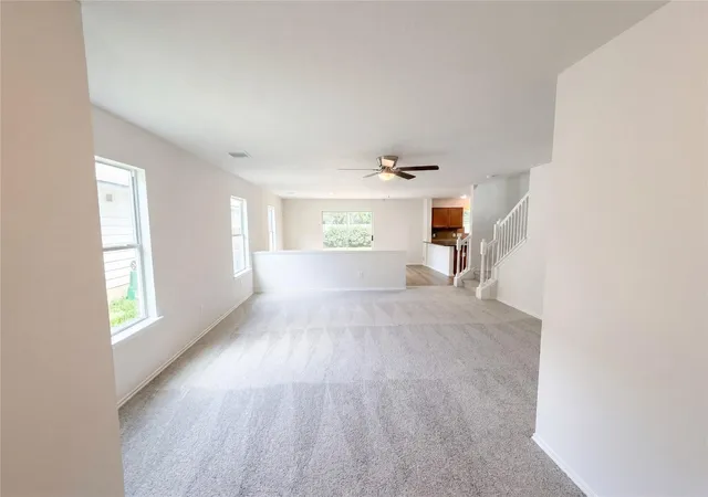 3rd image of 939 Staffordale Manor Ln, Houston, TX 77047 | MLS# 40232843