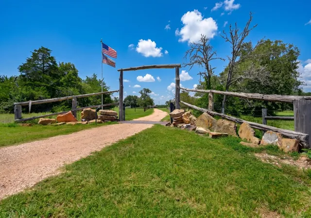 49th image of 3230 S Fm 1291, Fayetteville, TX 78940 | MLS# 65621906