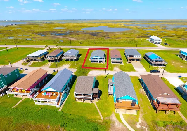 Homes for sale in Surfside Beach, TX | 2619 Swan Ct, Surfside Beach, TX 77541 | MLS# 37706035