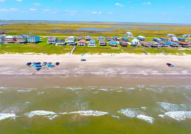 Homes for sale in Surfside Beach, TX | 2619 Swan Ct, Surfside Beach, TX 77541 | MLS# 37706035