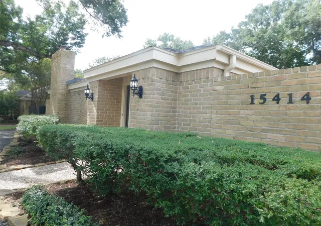 Photo 2 of Single family home for sale at 15414 Pleasant Valley Rd, Houston, TX 77062 | MLS# 30258054 | Listing updated on 2026-09-21