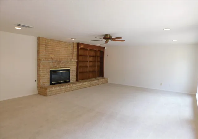 Photo 4 of Single family home for sale at 15414 Pleasant Valley Rd, Houston, TX 77062 | MLS# 30258054 | Listing updated on 2026-09-21