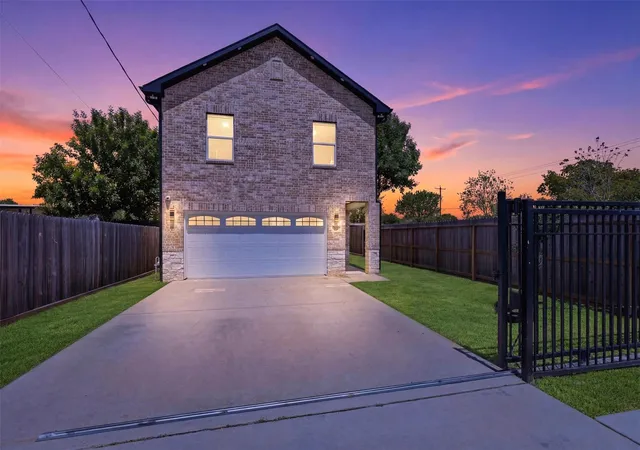 Homes for sale in Houston, TX | 6037 S Acres Dr, Houston, TX 77048 | MLS# 13244218